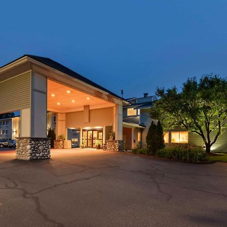 Best Western Plus Windjammer Inn & Conference Center Burlington Esterno foto