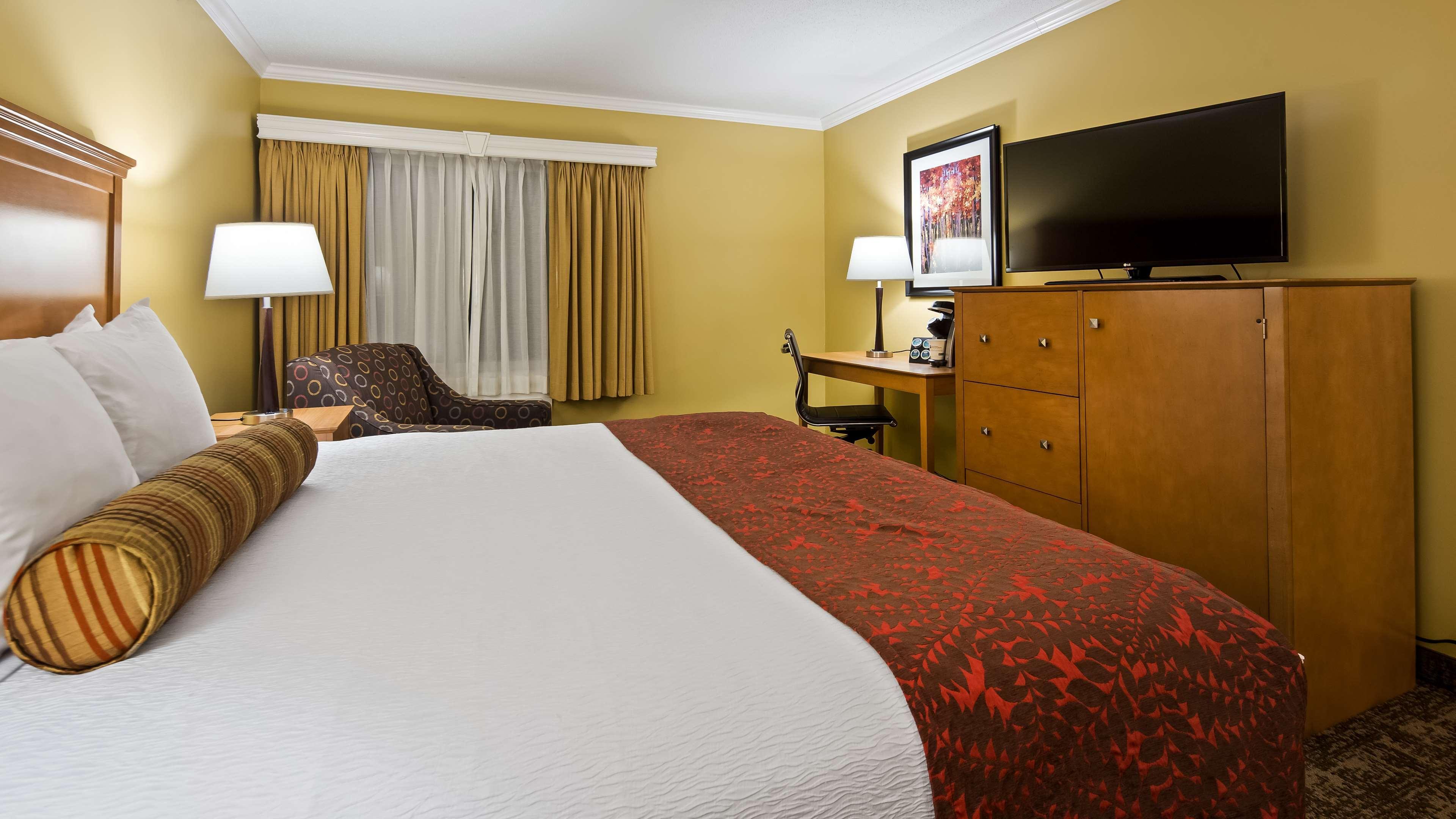 Best Western Plus Windjammer Inn & Conference Center Burlington Esterno foto