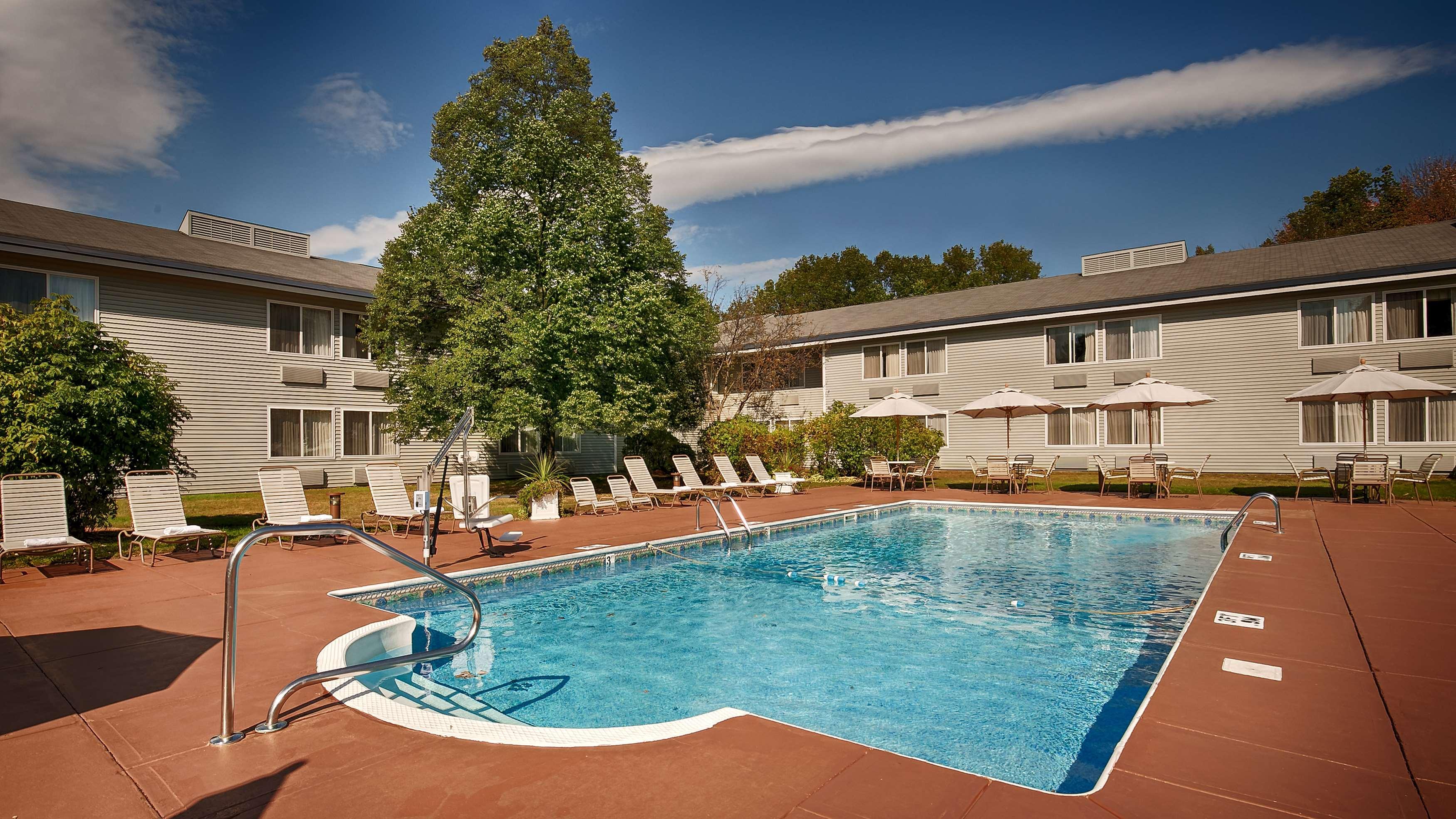 Best Western Plus Windjammer Inn & Conference Center Burlington Esterno foto