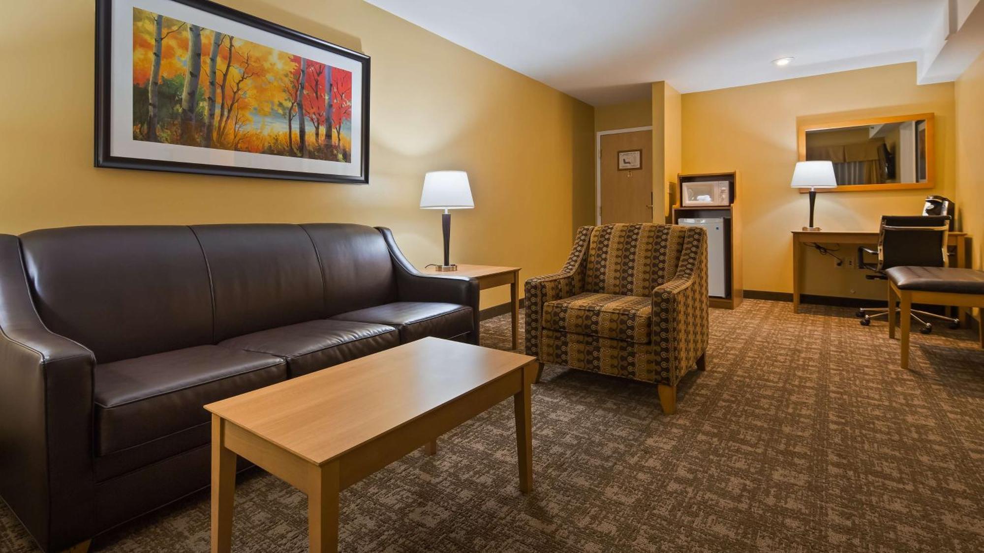 Best Western Plus Windjammer Inn & Conference Center Burlington Esterno foto