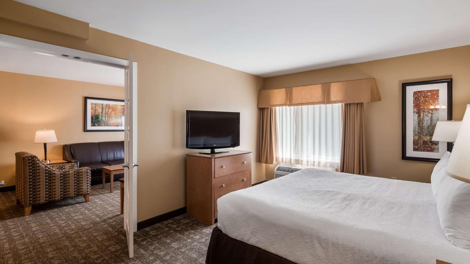Best Western Plus Windjammer Inn & Conference Center Burlington Esterno foto