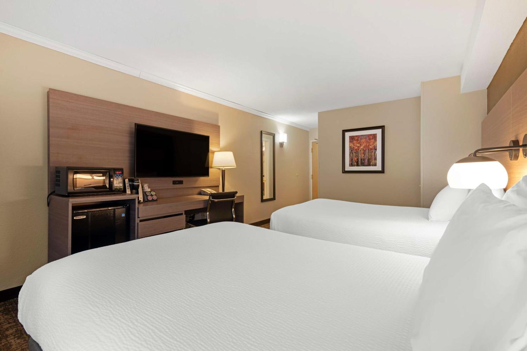 Best Western Plus Windjammer Inn & Conference Center Burlington Esterno foto