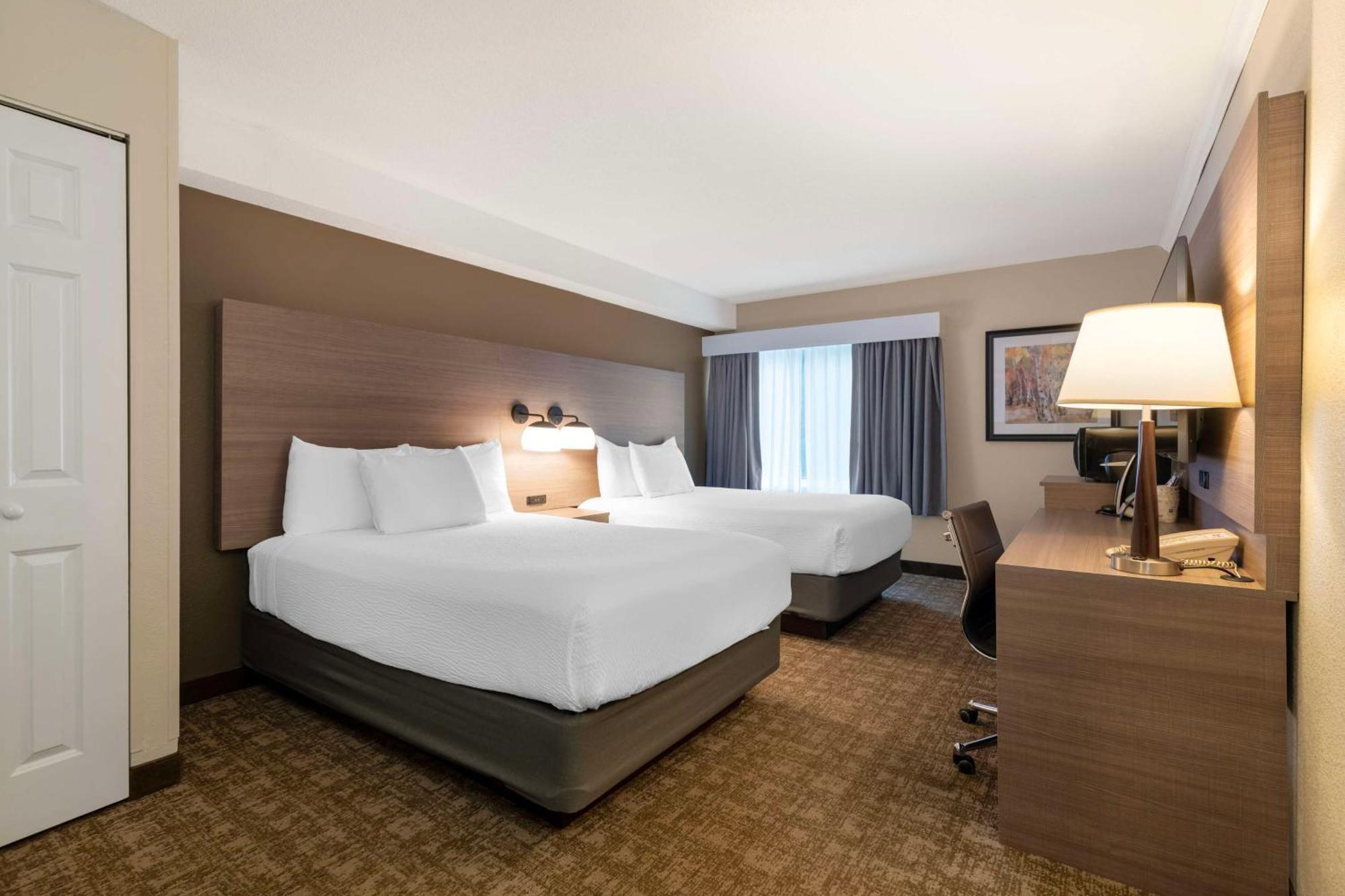 Best Western Plus Windjammer Inn & Conference Center Burlington Esterno foto