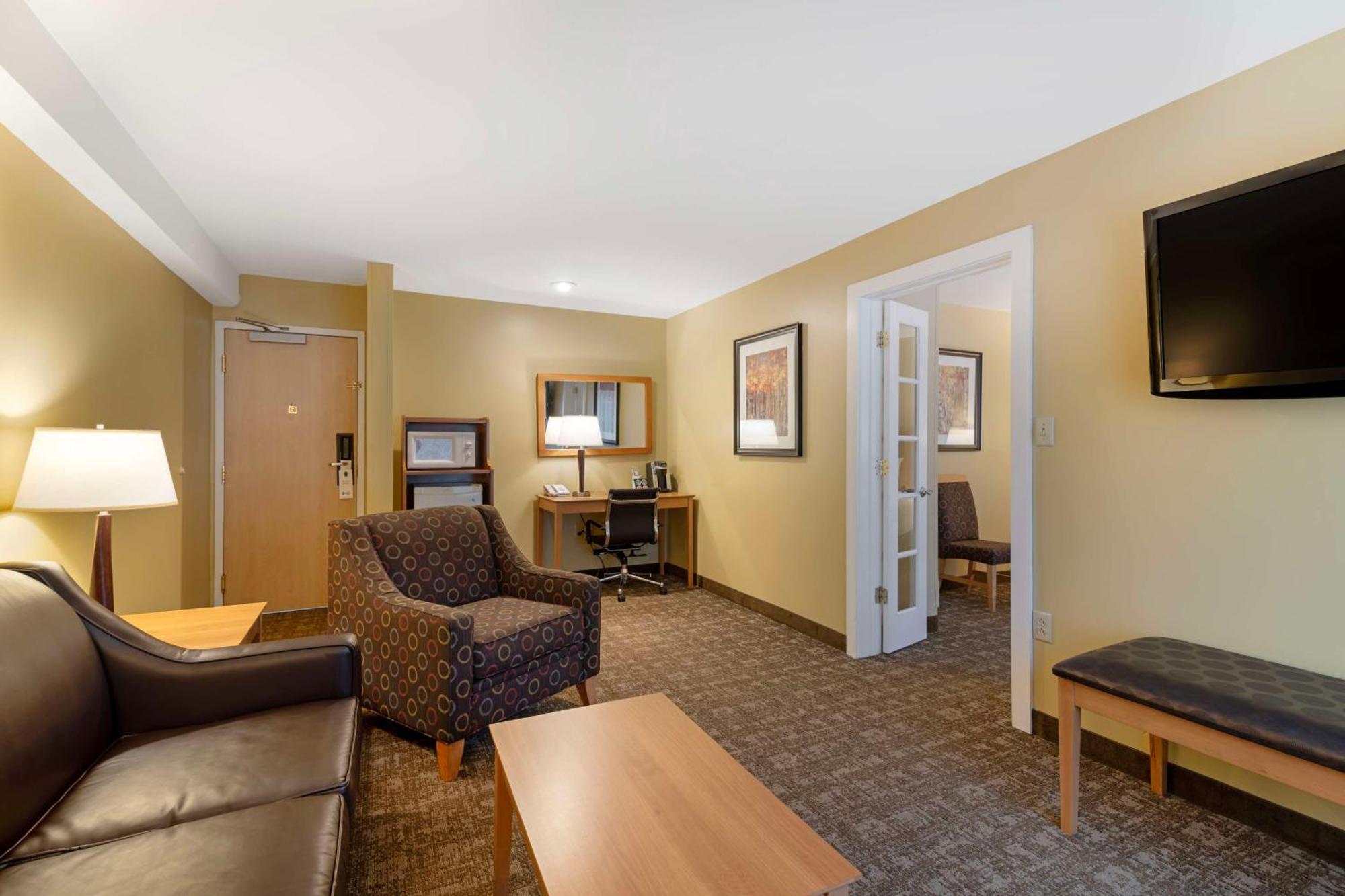 Best Western Plus Windjammer Inn & Conference Center Burlington Esterno foto