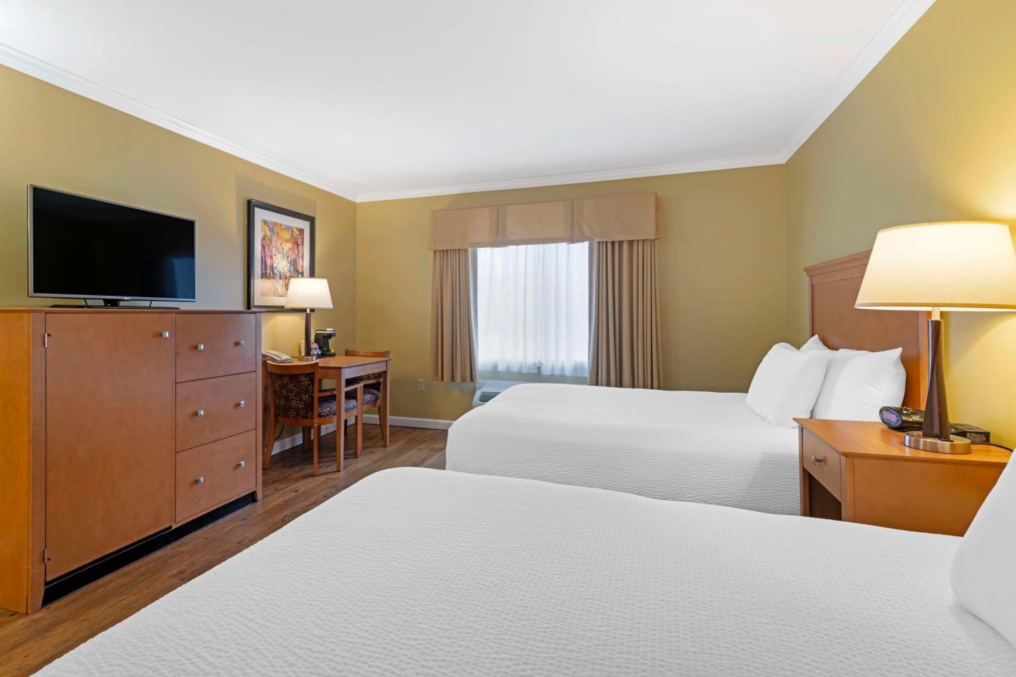 Best Western Plus Windjammer Inn & Conference Center Burlington Esterno foto