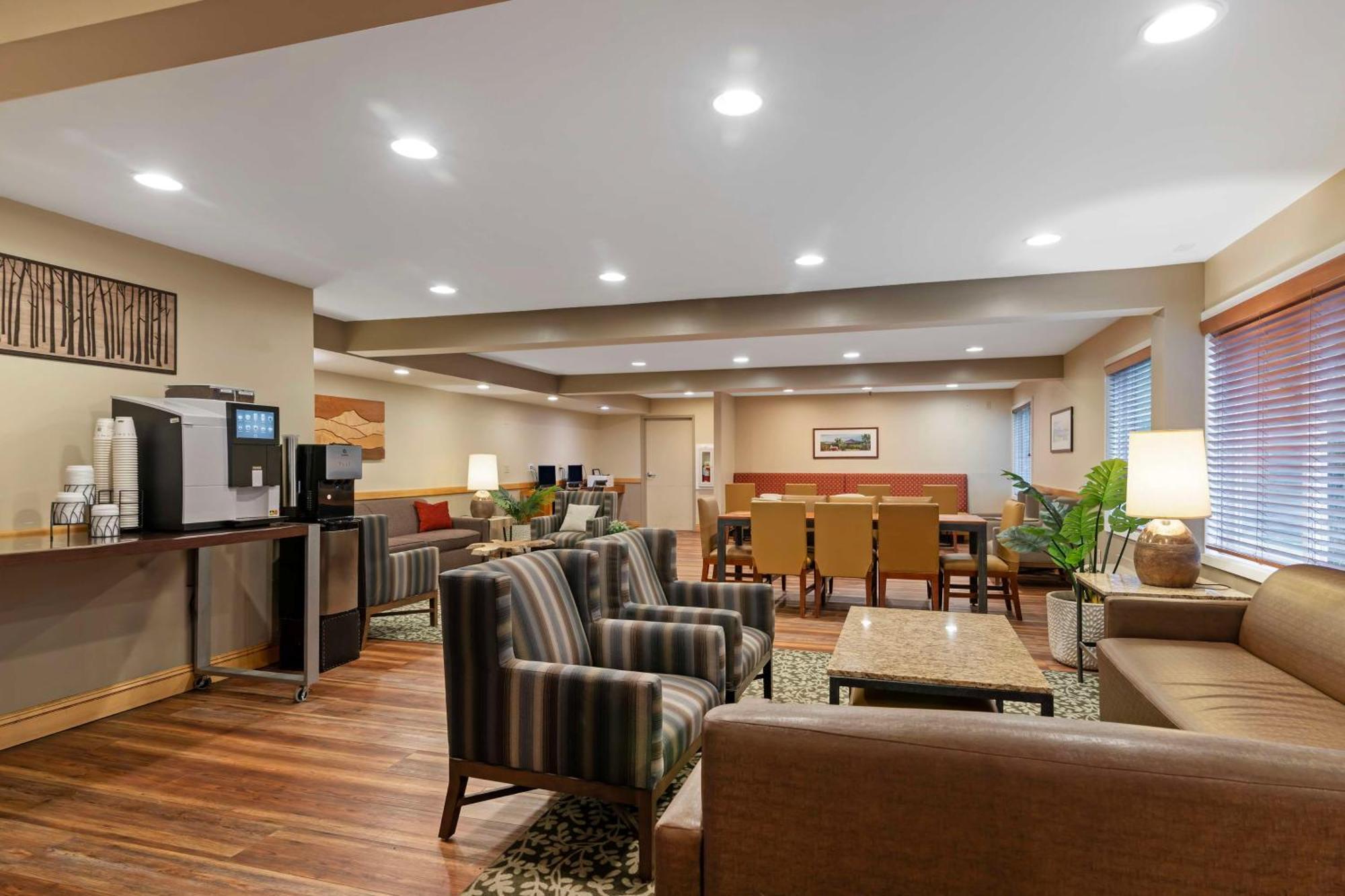 Best Western Plus Windjammer Inn & Conference Center Burlington Esterno foto