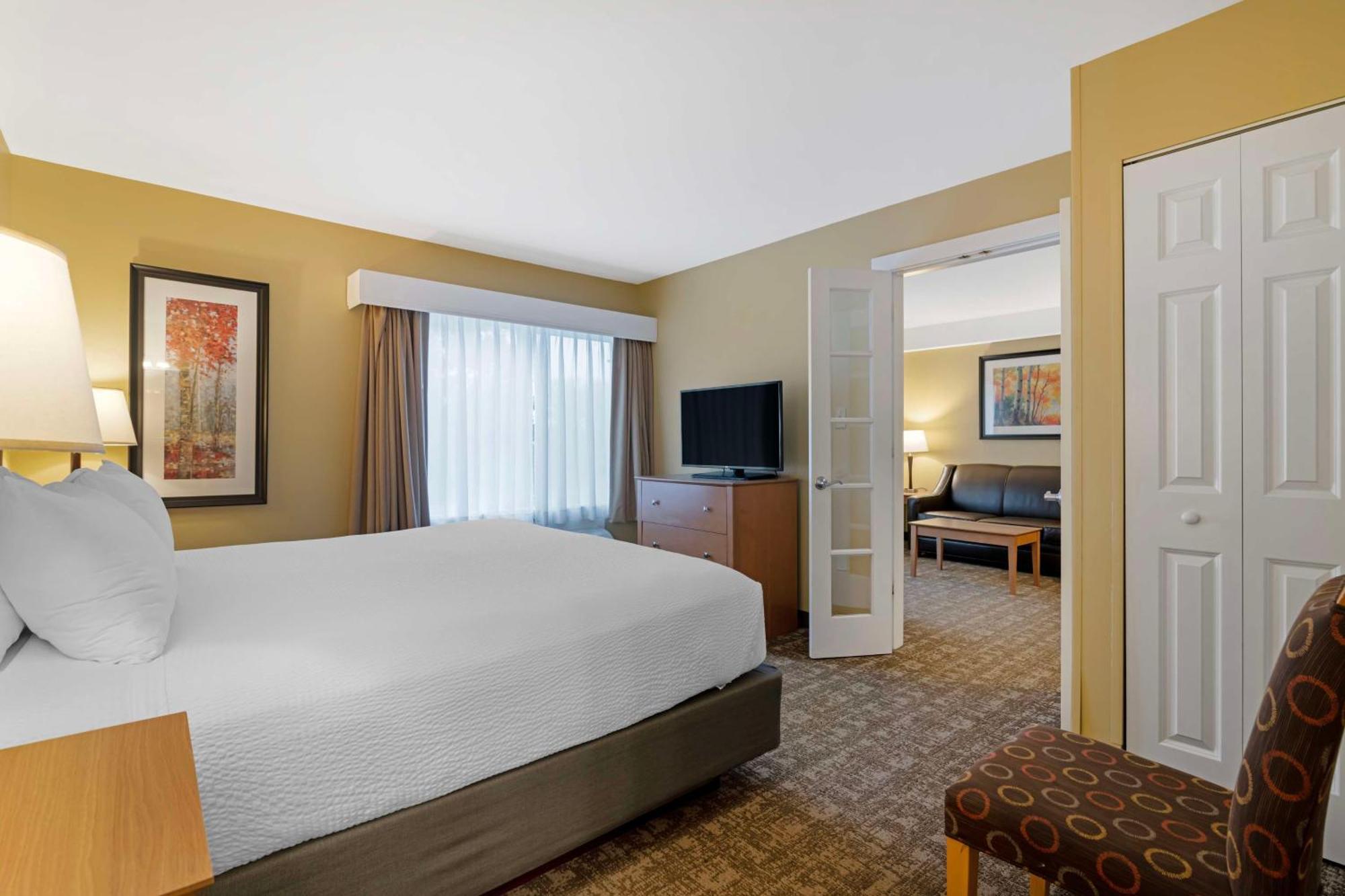 Best Western Plus Windjammer Inn & Conference Center Burlington Esterno foto