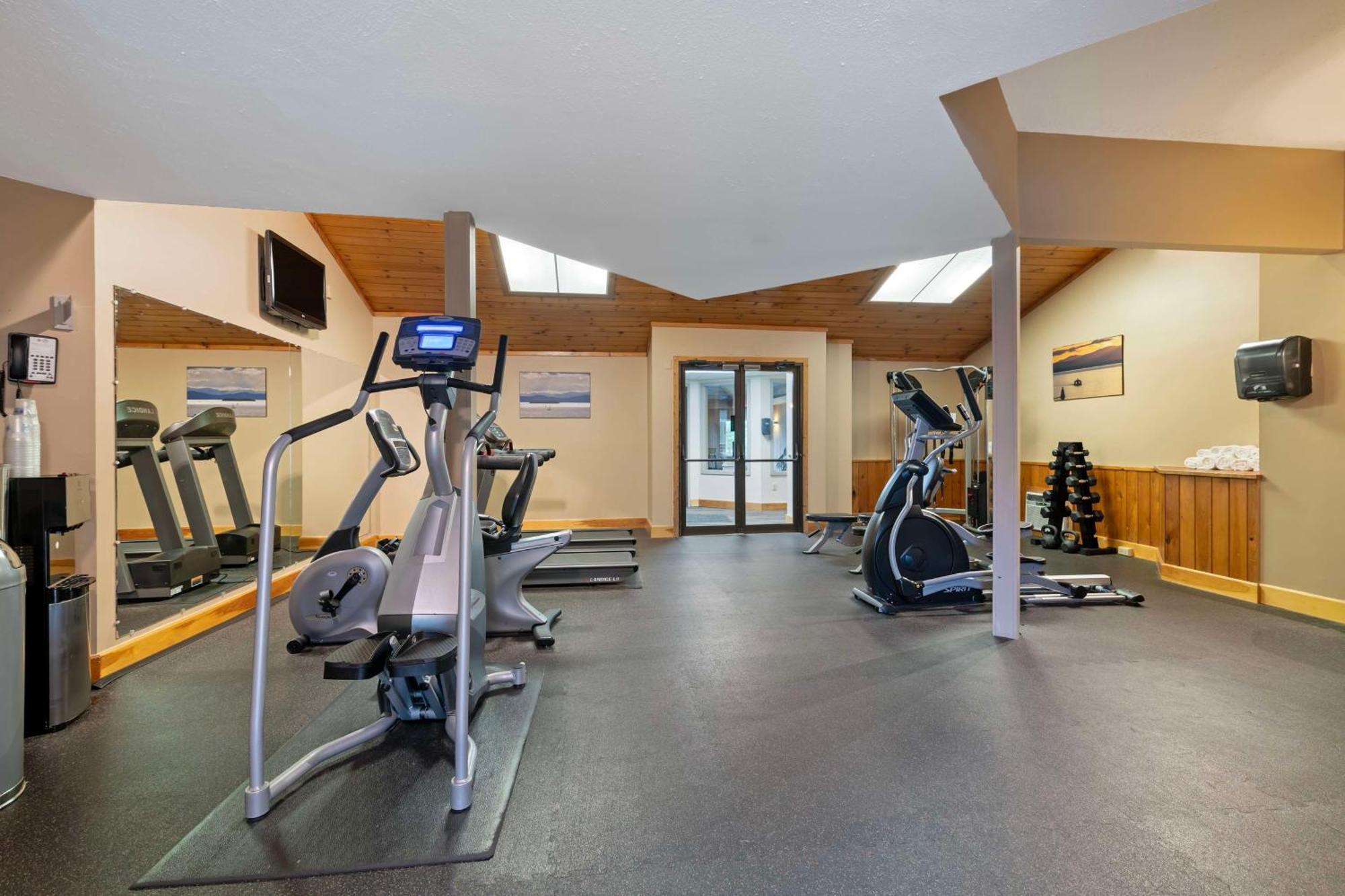 Best Western Plus Windjammer Inn & Conference Center Burlington Esterno foto