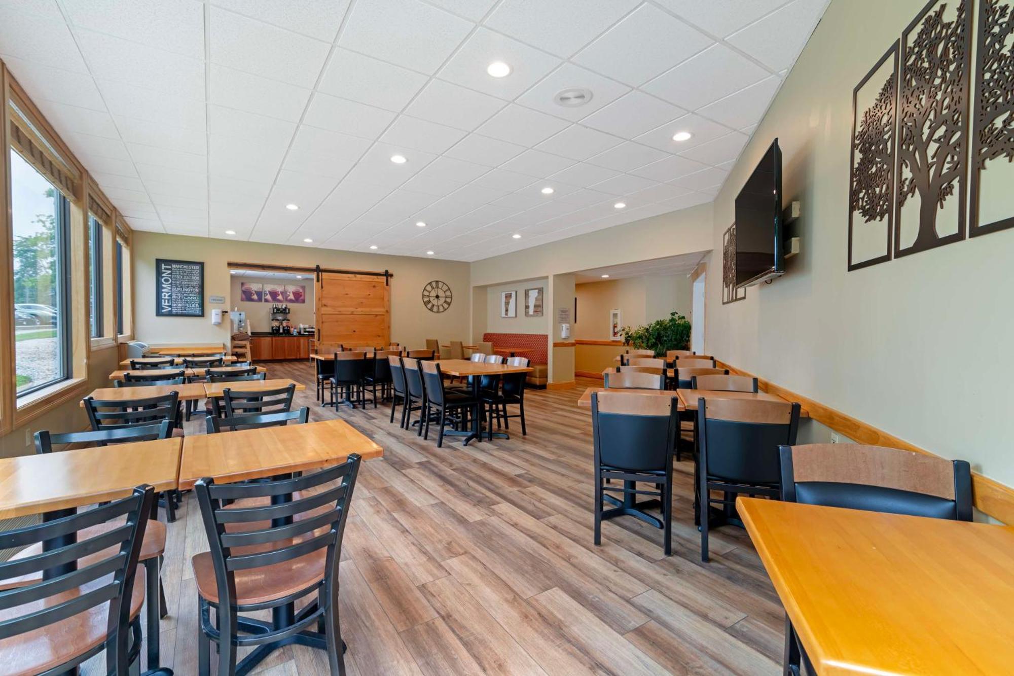 Best Western Plus Windjammer Inn & Conference Center Burlington Esterno foto